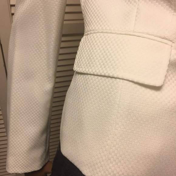 Blazer - Picture 2 of 5